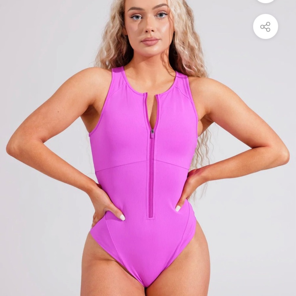 Buffbunny laguna one piece. Color tango. NWT
